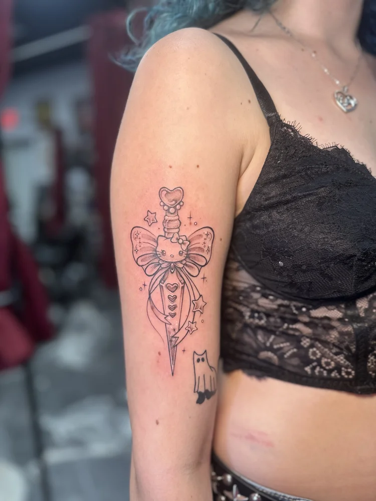 Hello Kitty dagger